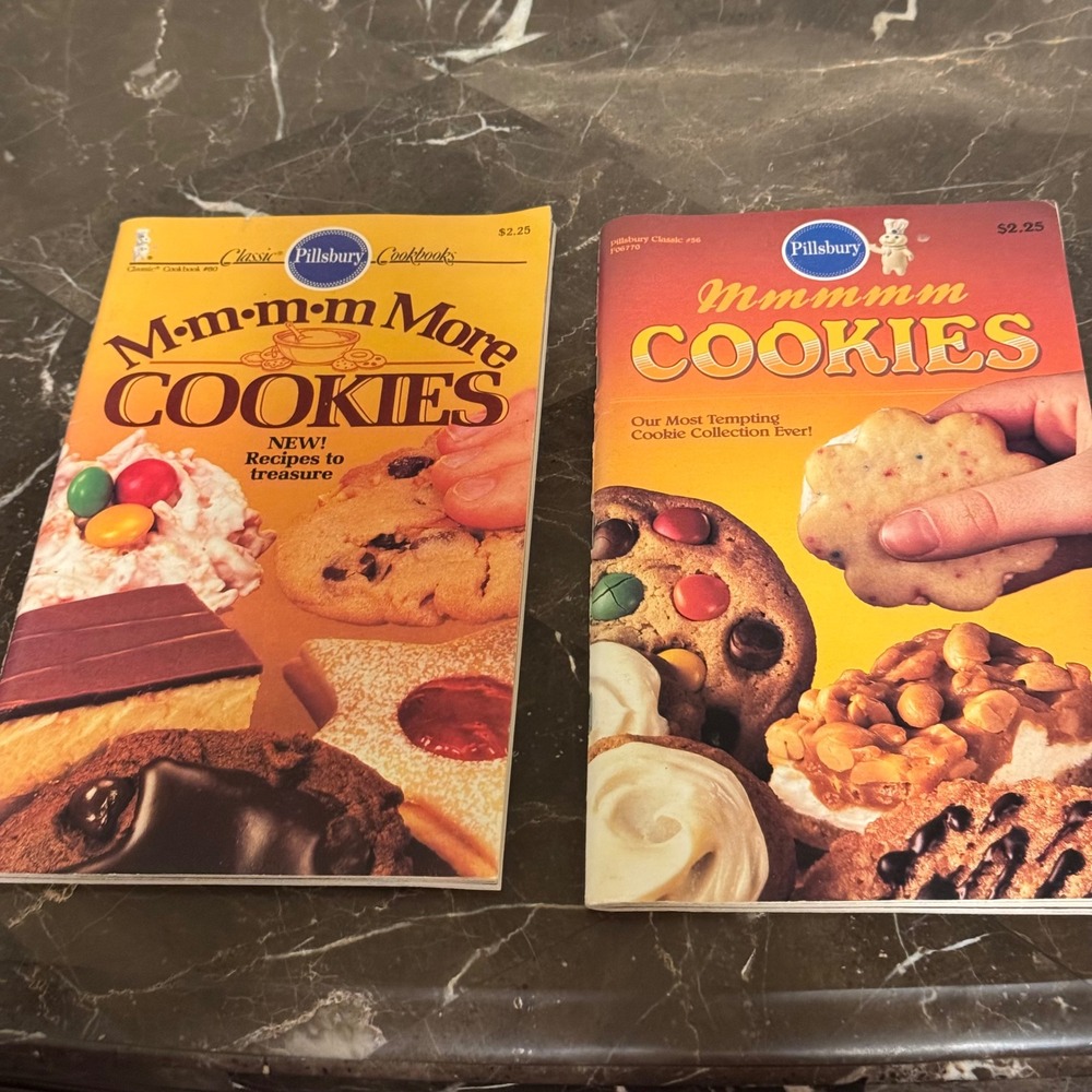Vintage Pillsbury Classic Cookbooks Set Mmmmm Cookies & More Cookies 1980s Lot 2